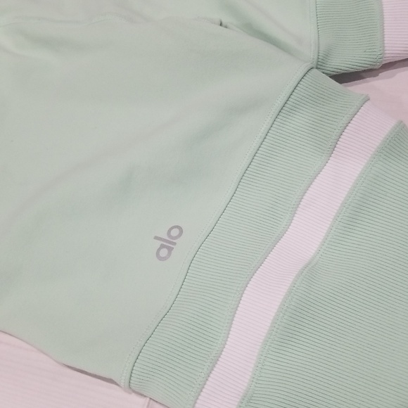 Alo Yoga High Waist Legit Leggings Size Small Mint Green and White Strip… - Picture 4 of 9
